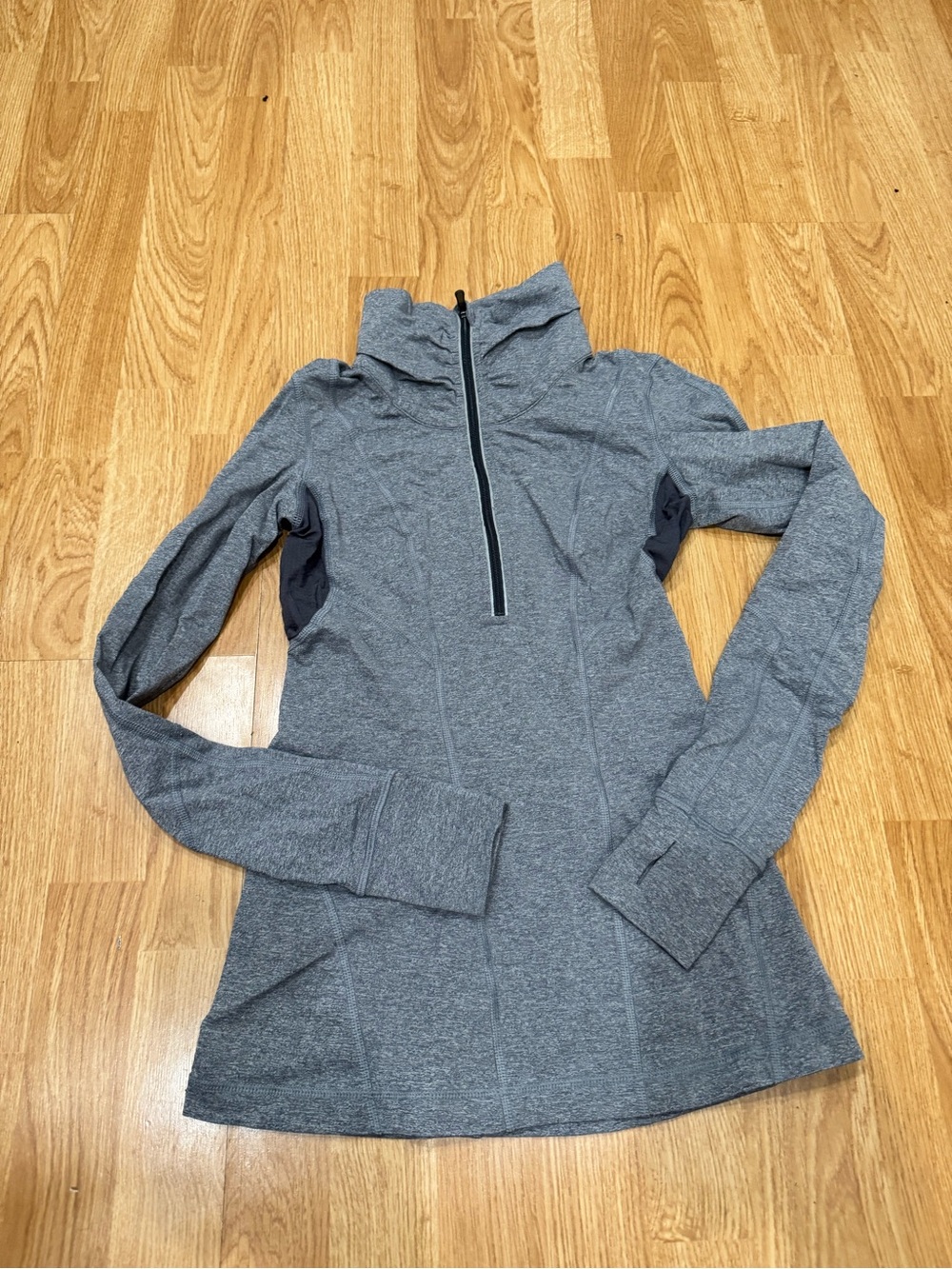 Lululemon It’s Run Rulu long sleeve size 4